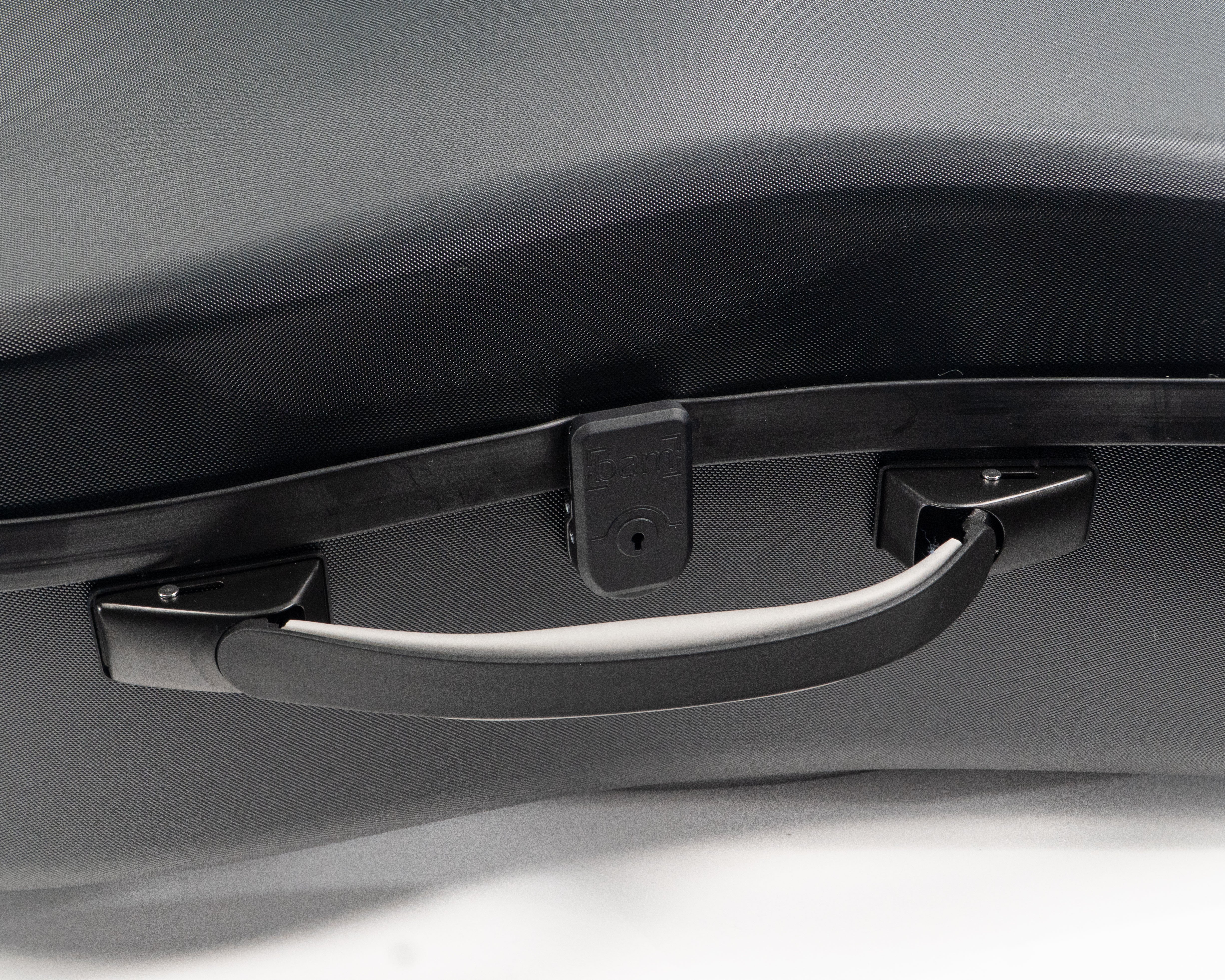 BAM SuprĂȘme Hightech Polycarbonate 2.9 Slim Cello Case in Black with Black Hardware - Image 10