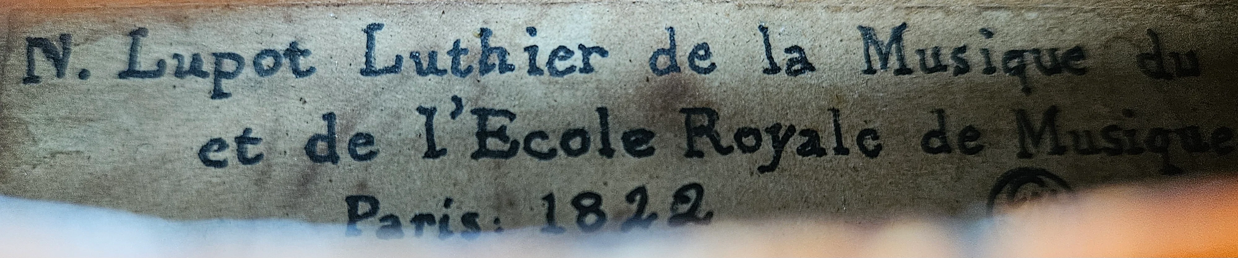 French Violin labeled Lupot, Mid-19th Century - Image 7