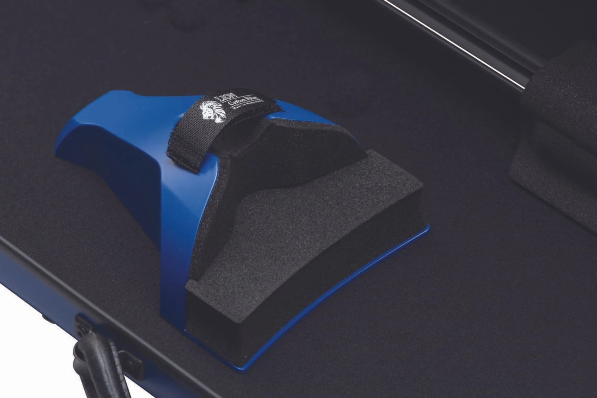 Lion Model 1800 Carbon Fiber Violin Case - Image 31