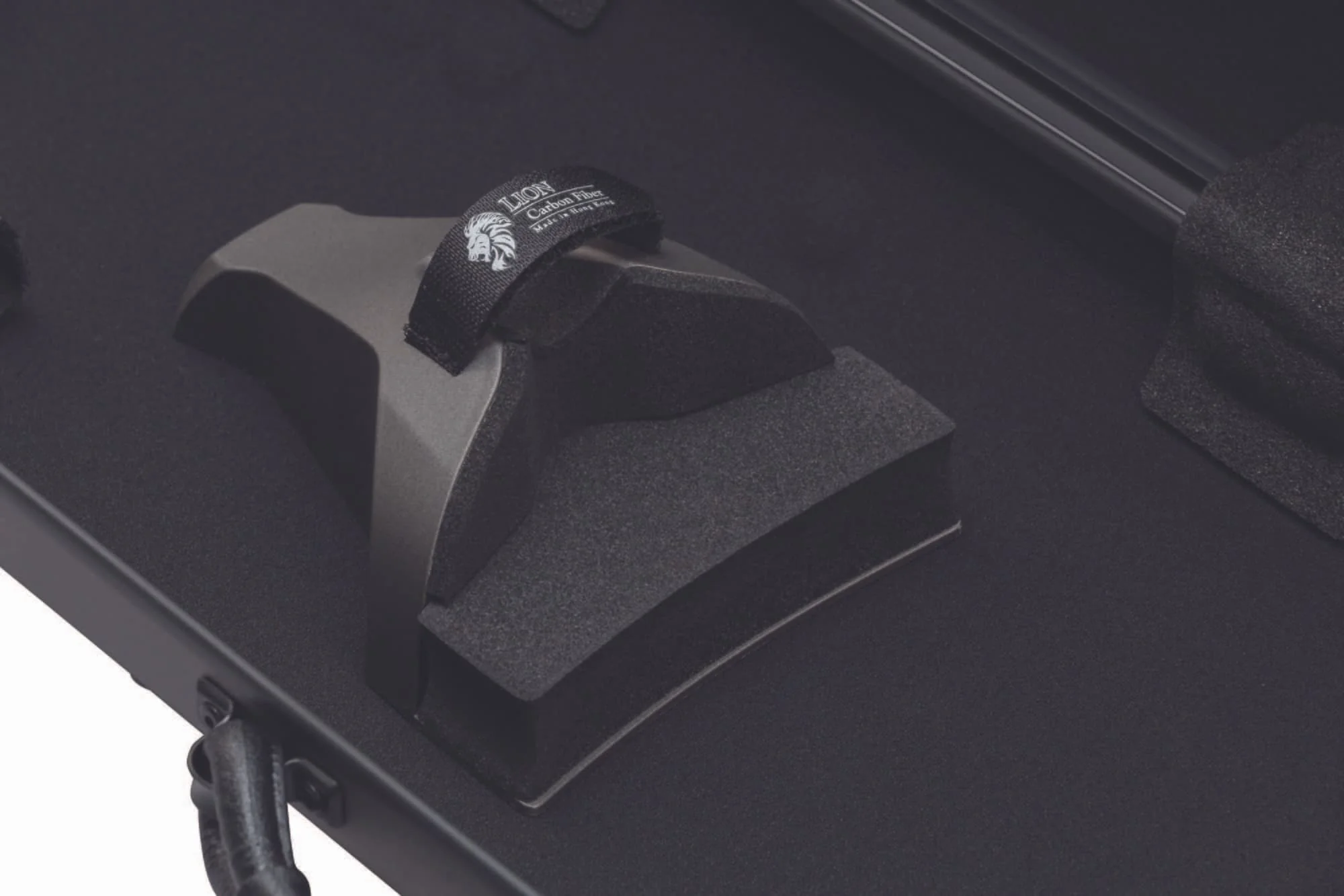 Lion Model 1800 Carbon Fiber Violin Case - Image 54